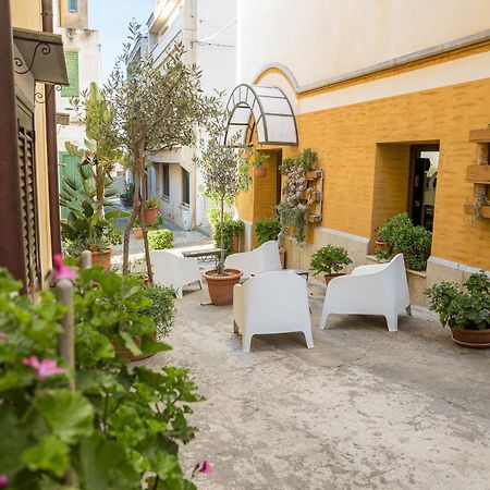 Hotel Clelia Isola di Ustica Bagian luar foto