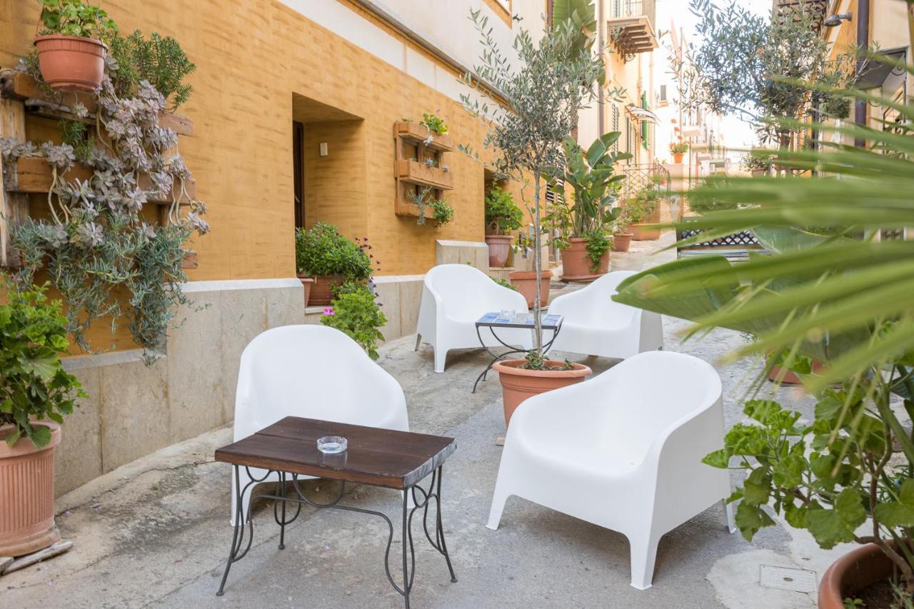 Hotel Clelia Isola di Ustica Bagian luar foto