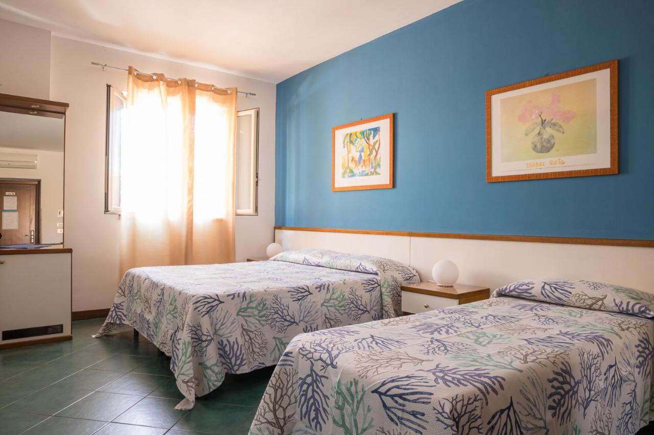Hotel Clelia Isola di Ustica Bagian luar foto