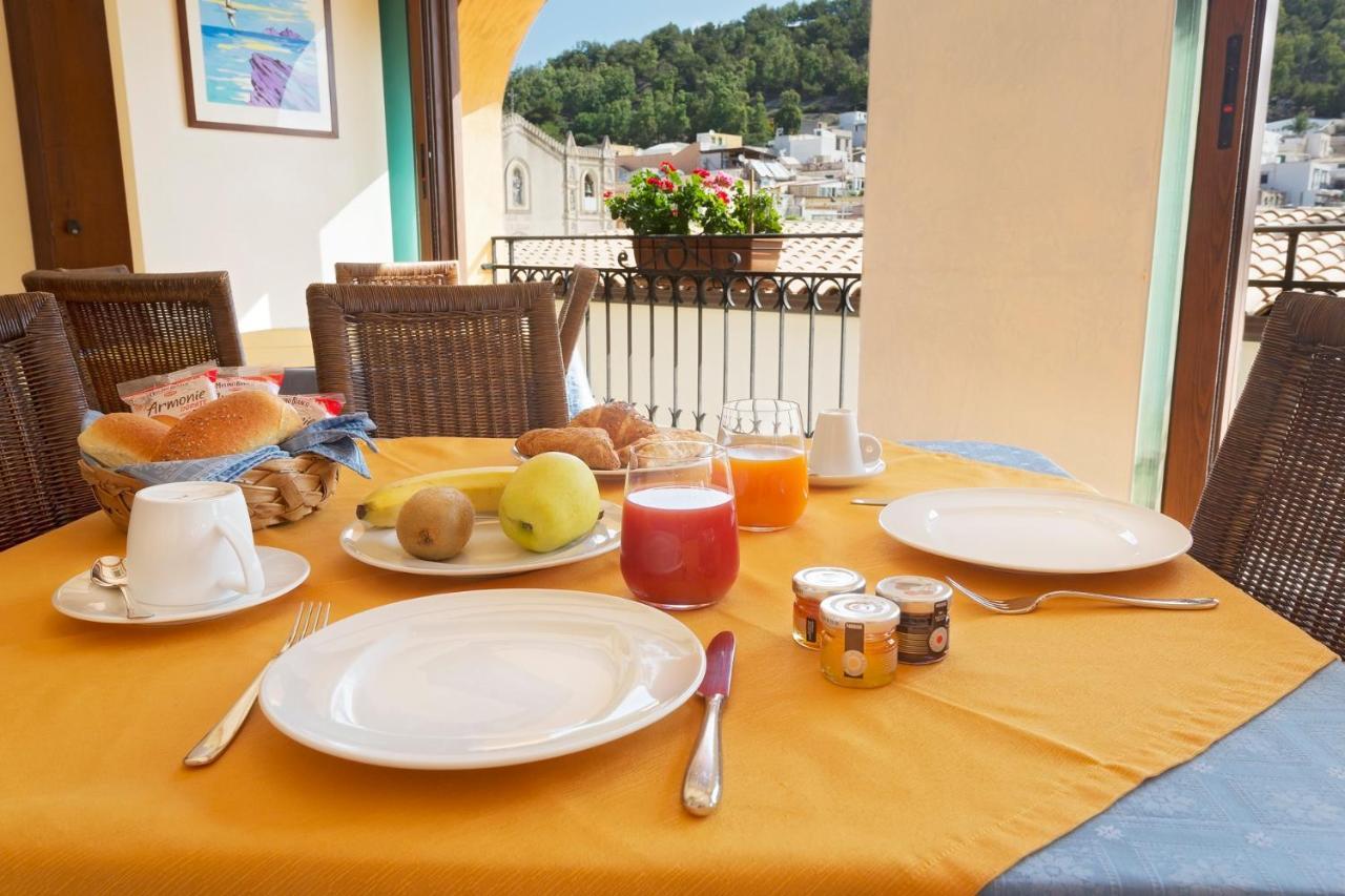 Hotel Clelia Isola di Ustica Bagian luar foto