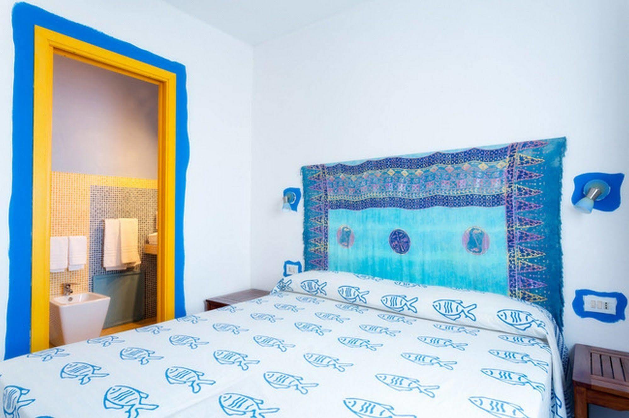 Hotel Clelia Isola di Ustica Bagian luar foto