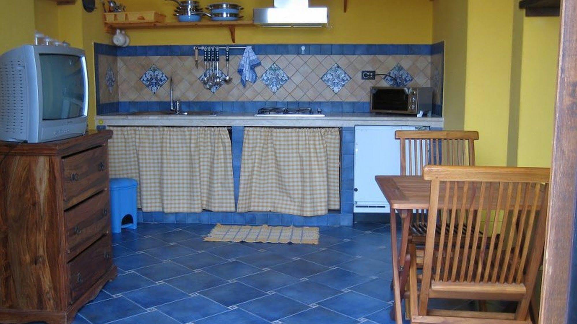 Hotel Clelia Isola di Ustica Bagian luar foto